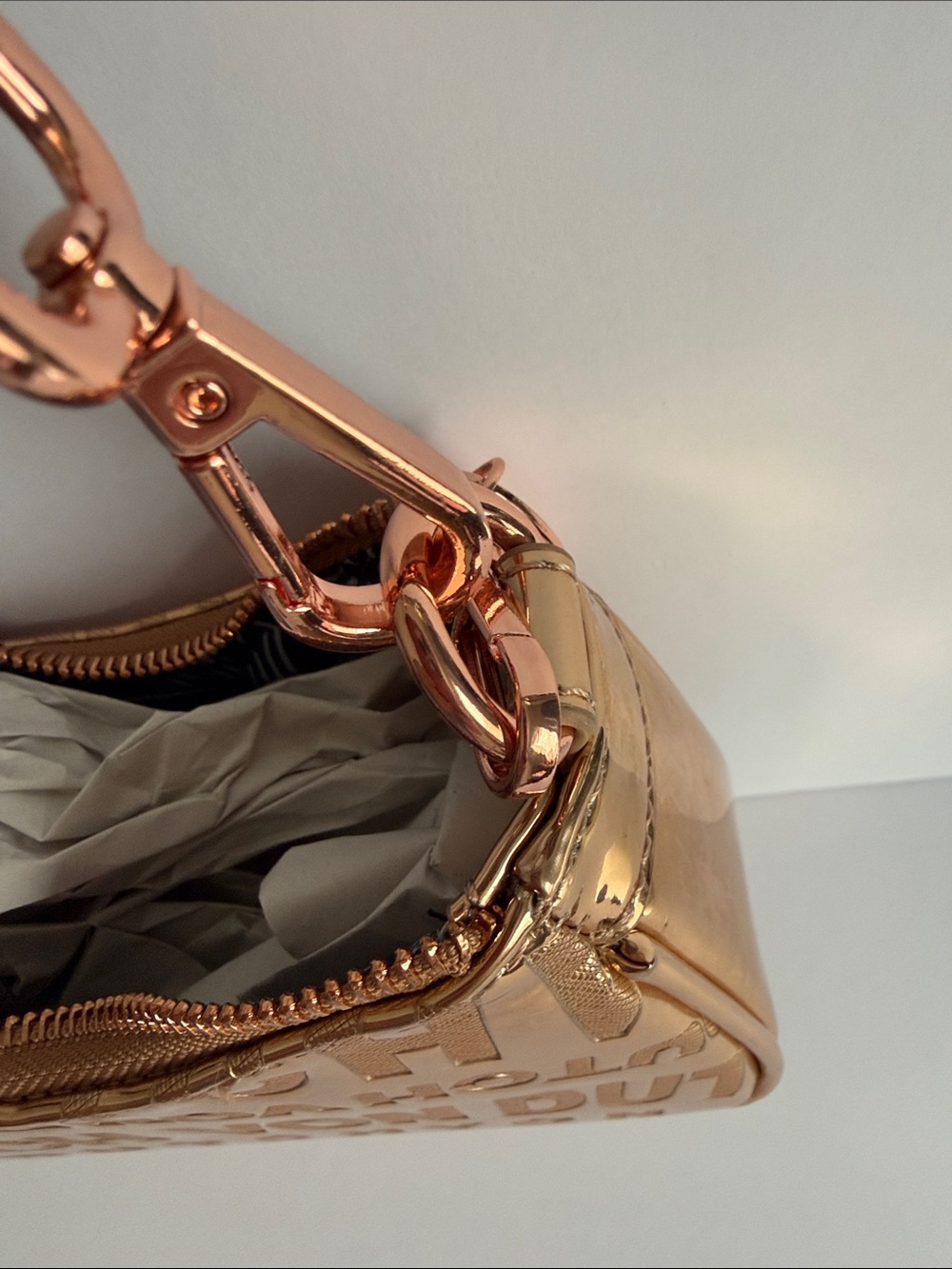 Von Dutch Y2K Metallic Rose Gold Shoulder Bag McBling 2000s It Girl Purse - Picture 6 of 6